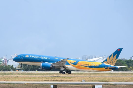 Vietnam Airlines công bố báo cáo tài chính soát xét 6 tháng đầu năm 2025: bay cao nhờ lực đẩy từ mạng bay quốc tế