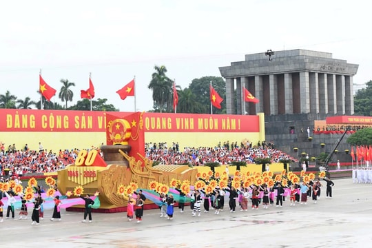 Tổ quốc bao giờ đẹp thế này chăng? (*)