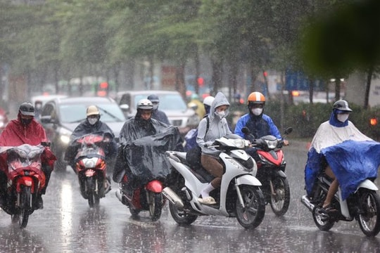 Dự báo thời tiết 1/9: Mưa rào rải rác nhiều khu vực, Hà Nội ngày nắng