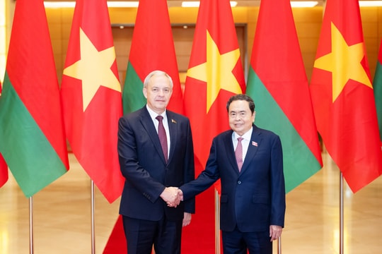 Chủ tịch Quốc hội Trần Thanh Mẫn tiếp Chủ tịch Hạ viện Belarus Igor Sergeyenko