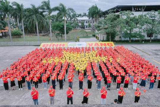 Gần 30.000 cán bộ công nhân viên Công ty Đỉnh Vàng - Sao Vàng cùng khoác áo cờ đỏ sao vàng chào mừng Quốc khánh 2/9