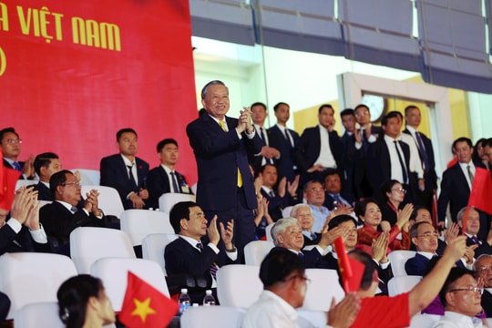 Tổng Bí thư Tô Lâm dự Chương trình nghệ thuật đặc biệt “80 năm hành trình Độc lập - Tự do - Hạnh phúc"