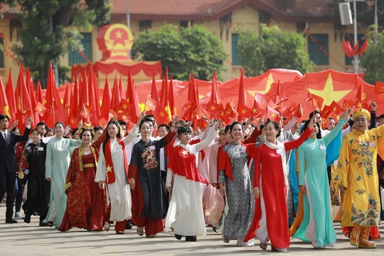 Nghệ sĩ dâng trào cảm xúc khi hòa mình vào Lễ Độc lập