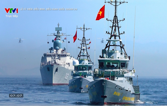 Sức mạnh của lực lượng vũ trang qua cuộc diễu binh lần đầu tiên trên biển