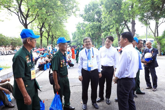 Hà Nội tiễn các đoàn đại biểu sau Lễ kỷ niệm 80 năm Cách mạng Tháng Tám và Quốc khánh 2/9