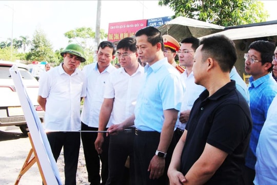 Khẩn trương khắc phục tình trạng ùn tắc giao thông tại khu công nghiệp Vân Trung và Quang Châu