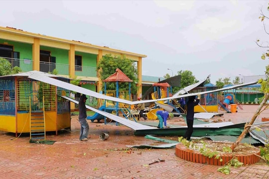 Thủ tướng yêu cầu tập trung khắc phục cơ sở giáo dục bị thiệt hại do thiên tai