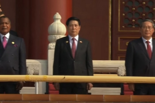 State President attends military parade marking 80th anniversary of world people's victory over fascism