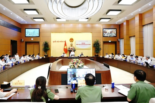 Thường trực Ủy ban Pháp luật và Tư pháp thẩm tra sơ bộ dự án Luật Hàng không dân dụng Việt Nam (sửa đổi)