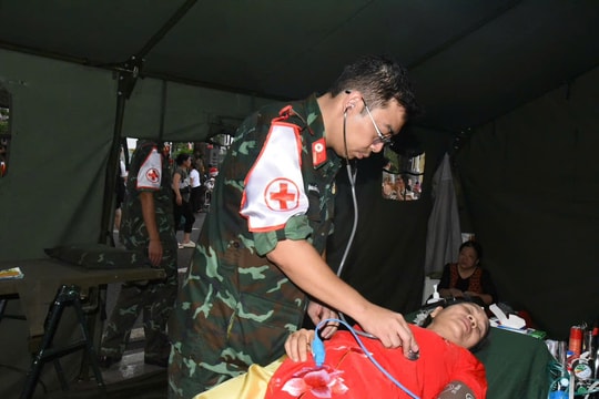 Hơn 1.300 người được hỗ trợ y tế khi xem diễu binh, diễu hành A80