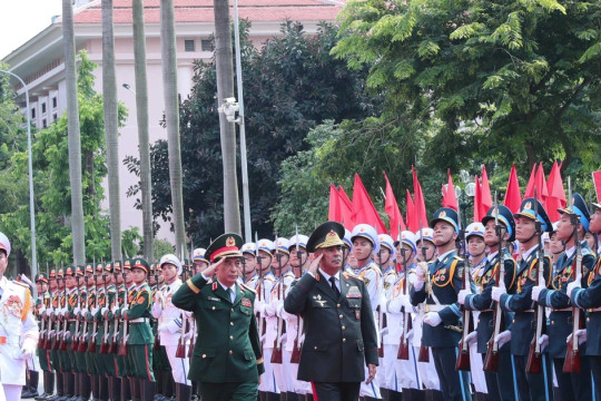 Vietnam, Azerbaijan deepen defence relations