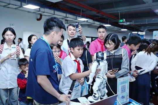 STEAMese Festival 2025 - Đưa AI thành công cụ gần gũi