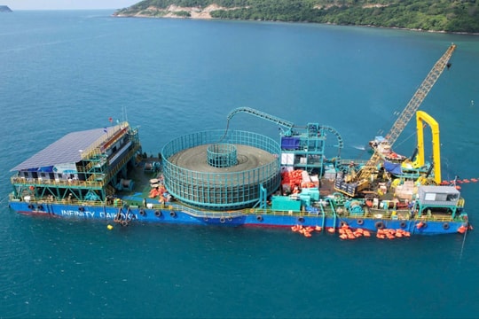 EVN đóng điện thành công dự án cấp điện từ lưới quốc gia ra Côn Đảo