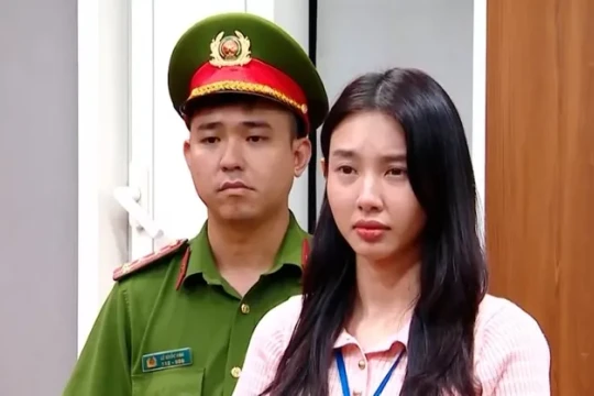 Hoa hậu Thùy Tiên, Quang Linh Vlogs, Hằng Du Mục bị đề nghị truy tố tội lừa dối khách hàng