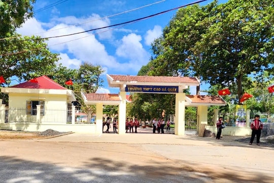 Đắk Lắk: Kỷ luật Hiệu trưởng Trường THPT Cao Bá Quát vì để xảy ra nhiều sai phạm