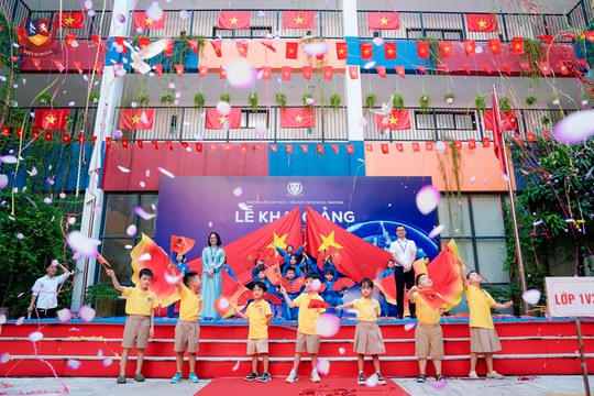 Vietschool khai giảng năm học mới: Đẩy mạnh năng lực số và ngôn ngữ toàn cầu cho học sinh
