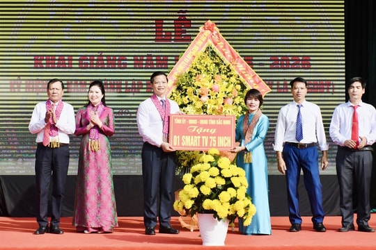 Chủ tịch UBND tỉnh Bắc Ninh dự lễ khai giảng tại Trường Dân tộc nội trú THCS và THPT Nguyễn Tất Thành