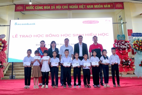 Ấm áp ngày khai giảng ở Trường Tiểu học Ea Trul, xã Hòa Sơn, Đắk Lắk