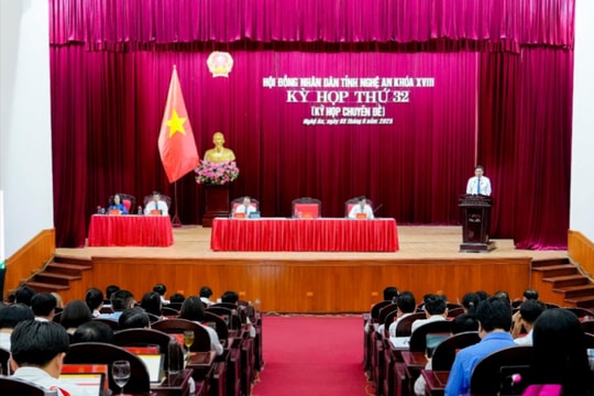 Nghệ An: Thông qua 8 nghị quyết tại Kỳ họp thứ 32