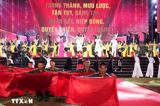 Đặc sắc chương trình chính luận nghệ thuật "Bản hùng ca chiến thắng"