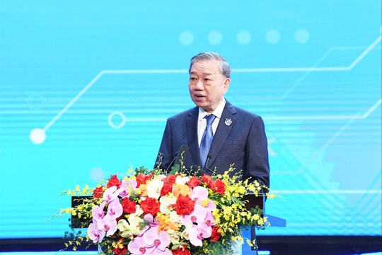 Đổi mới mạnh mẽ tư duy lãnh đạo đối với giáo dục, không áp đặt những chuẩn mực cũ cho một nền giáo dục hiện đại