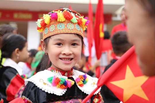 Rộn ràng ngày khai giảng tại trường vùng cao nơi địa đầu Tổ quốc