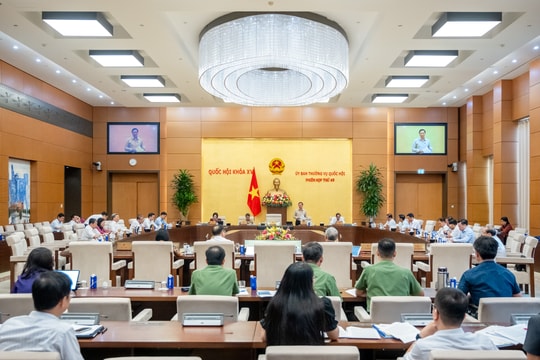 Tuyên truyền sâu rộng về tội phạm trên không gian mạng đến từng người dân