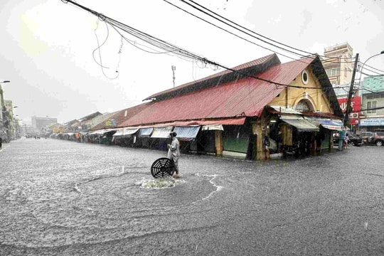 TP. Hồ Chí Minh: Xây dựng đề án mới, ưu tiên giải quyết điểm ngập tại chợ Thủ Đức