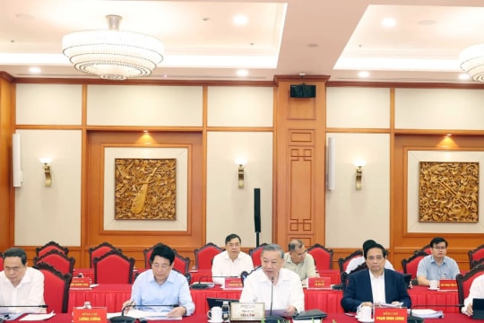 Politburo reviews preparations for first Party Congress of Central Party Agencies