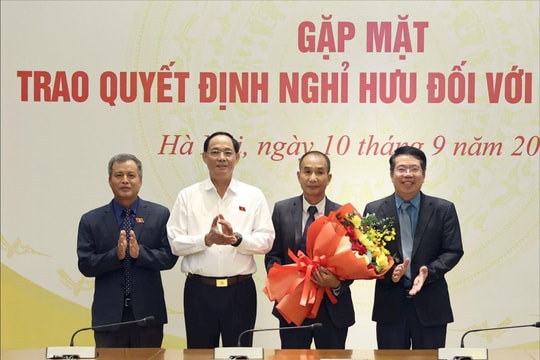 Phó Chủ tịch Quốc hội, Thượng tướng Trần Quang Phương dự gặp mặt trao quyết định nghỉ hưu của Văn phòng Quốc hội