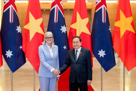 Chủ tịch Quốc hội Trần Thanh Mẫn hội kiến Toàn quyền Australia
