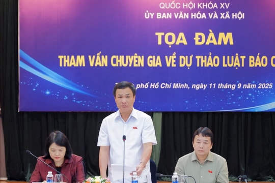 Thường trực Ủy ban Văn hoá và Xã hội tham vấn chuyên gia về dự thảo Luật Báo chí (sửa đổi)