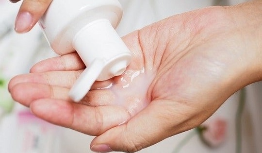 Thu hồi sản phẩm dung dịch vệ sinh phụ nữ và tinh dầu thơm không đạt tiêu chuẩn chất lượng