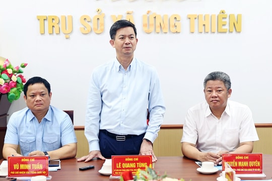 Tổng Thư ký Quốc hội, Chủ nhiệm Văn phòng Quốc hội Lê Quang Tùng làm việc với UBND TP. Hà Nội