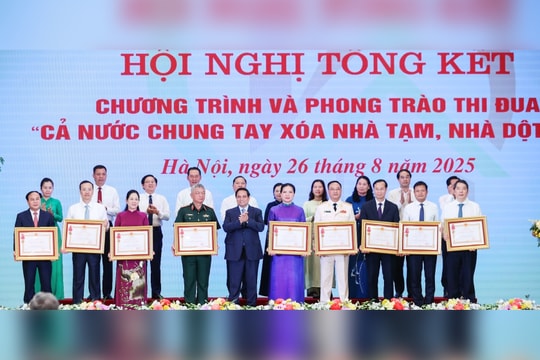 Thắp sáng tương lai triệu mảnh đời từ ý Đảng, lòng Dân, từ tình dân tộc, nghĩa đồng bào