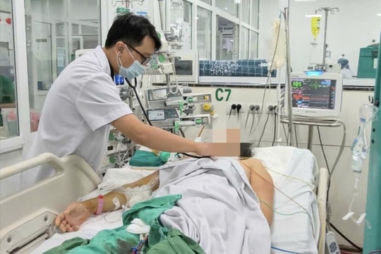 Liên tiếp các ca sốt xuất huyết nguy kịch, bác sĩ cảnh báo dấu hiệu cần nhập viện