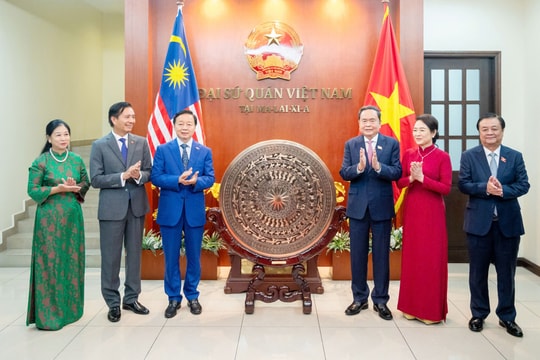 Chủ tịch Quốc hội Trần Thanh Mẫn đến Kuala Lumpur tham dự Đại hội đồng AIPA - 46 và thăm chính thức Malaysia