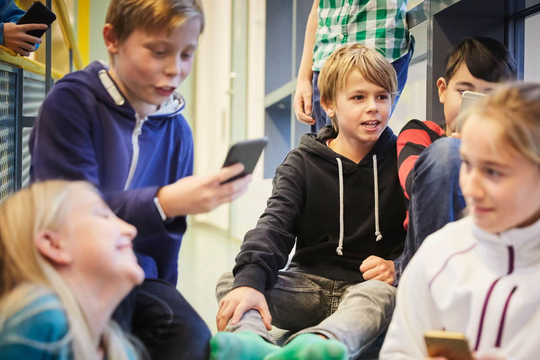 Thụy Điển “cấm cửa” điện thoại di động trong trường học