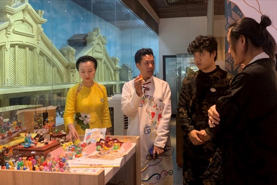 Sáng tạo để “đối thoại” với di sản