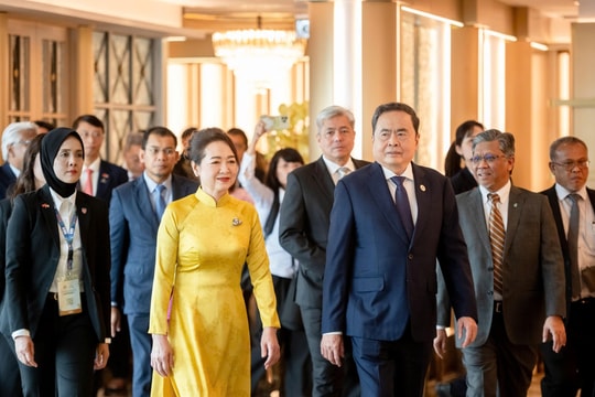 Chủ tịch Quốc hội Trần Thanh Mẫn thăm, làm việc với lãnh đạo Tập đoàn Petronas, Malaysia