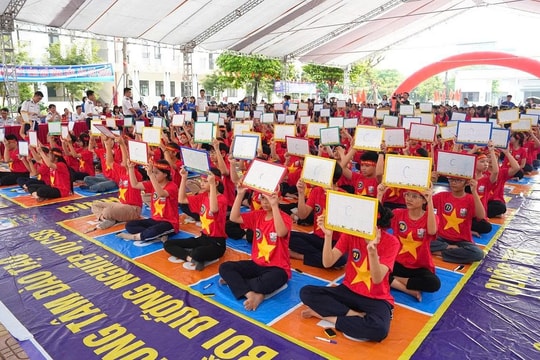 Sôi nổi Cuộc thi “Em yêu biển, đảo quê hương” tại xã Bình Minh, thành phố Hà Nội