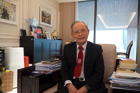 “Đảng phải sống đời sống của nhân dân”