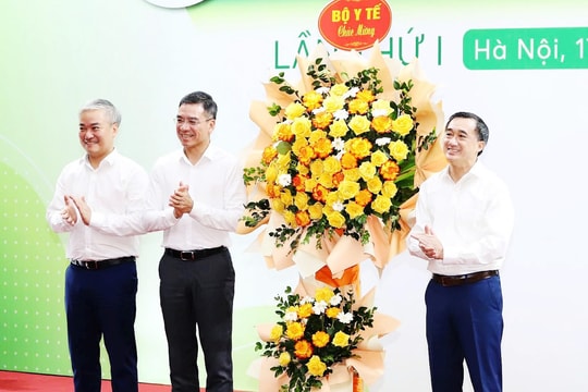 Kiến tạo môi trường khám, chữa bệnh xanh - sạch - nhân văn