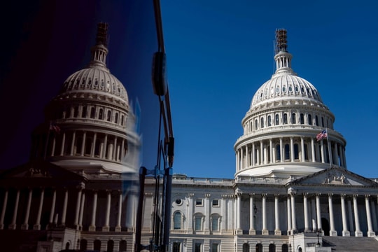 Hạ viện Mỹ thông qua thủ tục nhằm ngăn Chính phủ đóng cửa