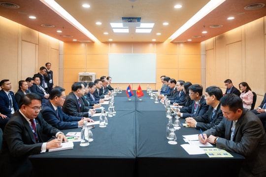 Chủ tịch Quốc hội Trần Thanh Mẫn gặp Phó Chủ tịch Quốc hội Lào