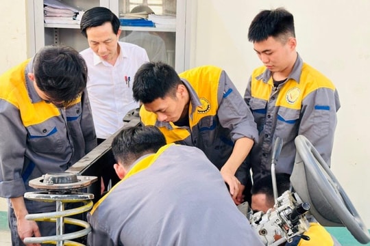 Đột phá phát triển nguồn nhân lực