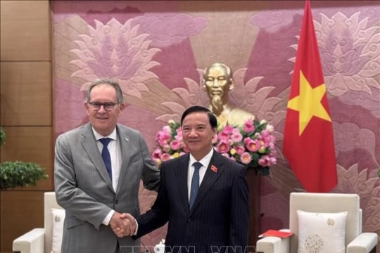 NA Vice Chairman receives France – Vietnam Friendship Parliamentarians’ Group
