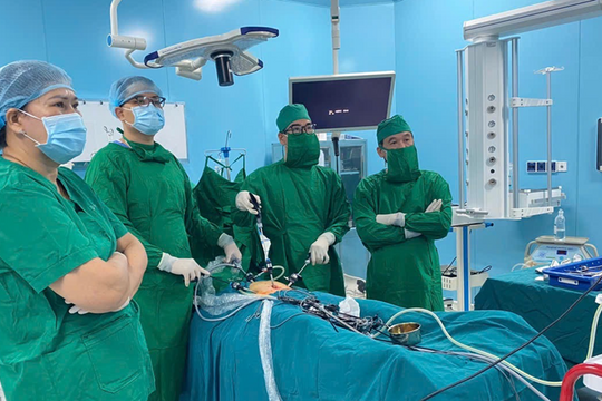 Mổ thành công 2 trường hợp viêm ruột thừa tại Côn đảo