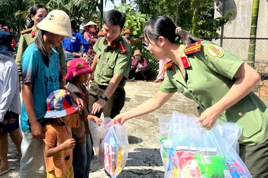 Đắk Lắk: Mang Trung thu ấm áp đến với thiếu nhi buôn Yang Reh