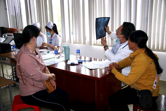Đắk Lắk: Tổ chức khám sức khỏe cho 255 bệnh nhân liên quan vụ tán sỏi gây bức xúc